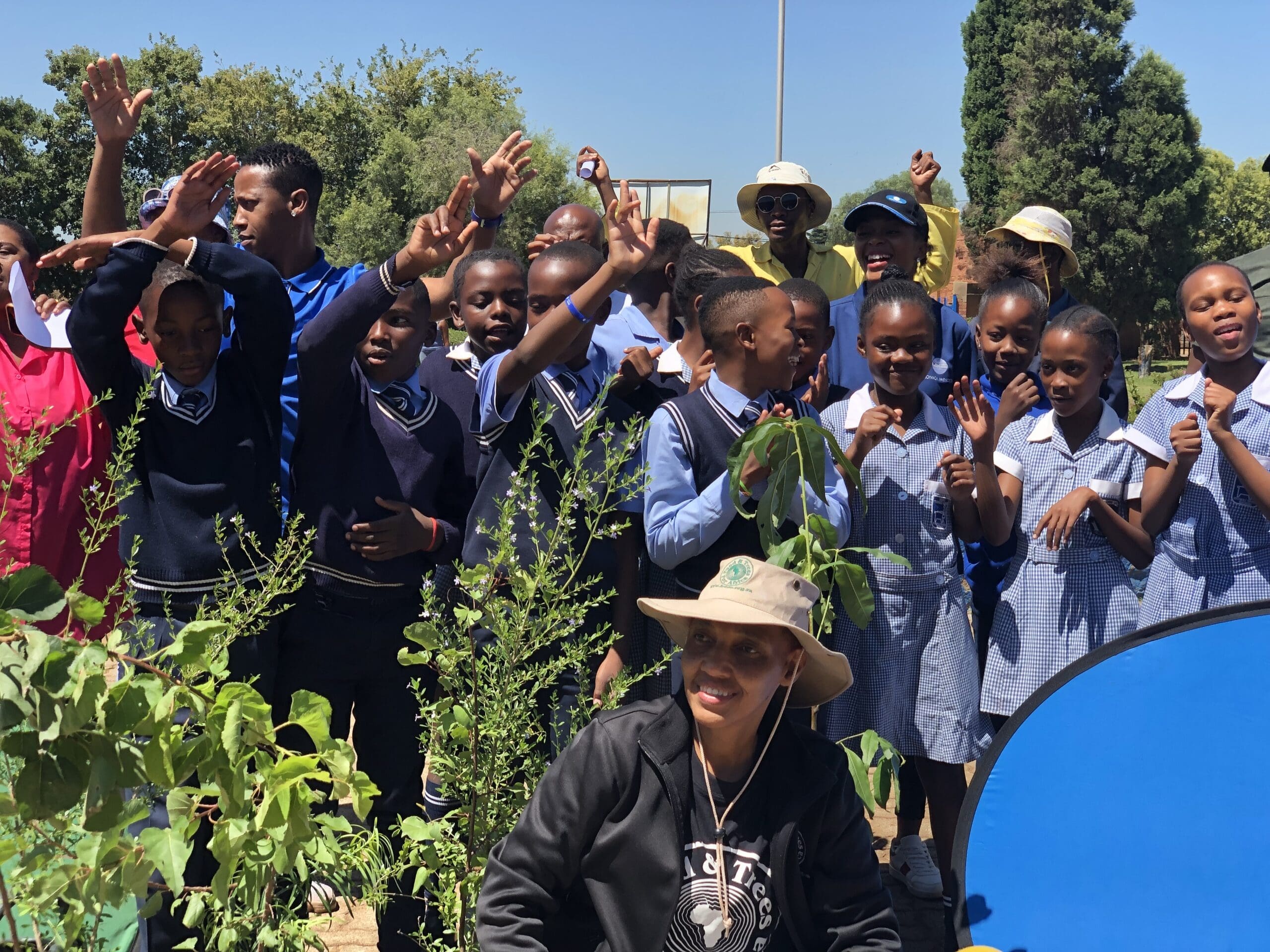 Konica Minolta South Africa donates trees, desks and chairs to Imbali Combined