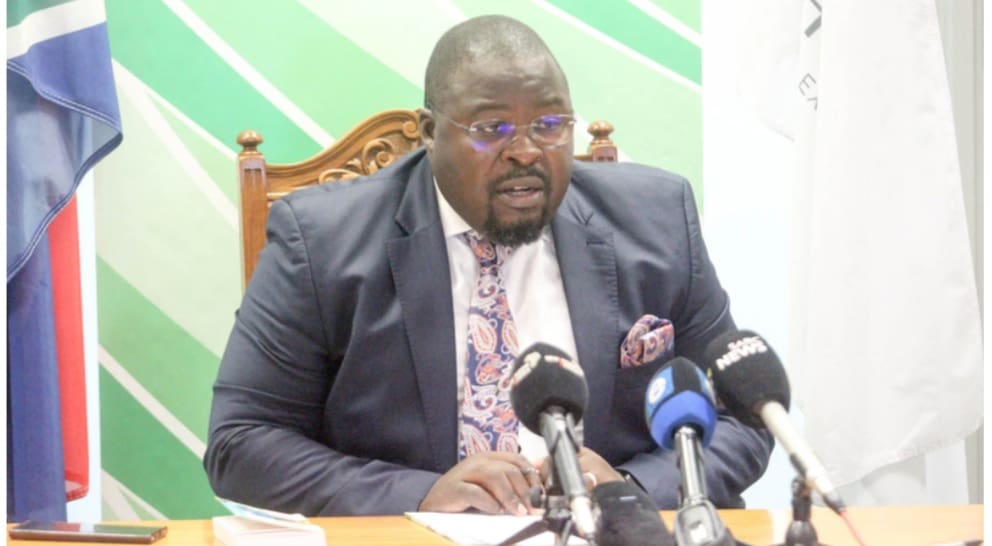 Former Tshwane mayor granted R10 000 bail after handing himself over to the Hawks