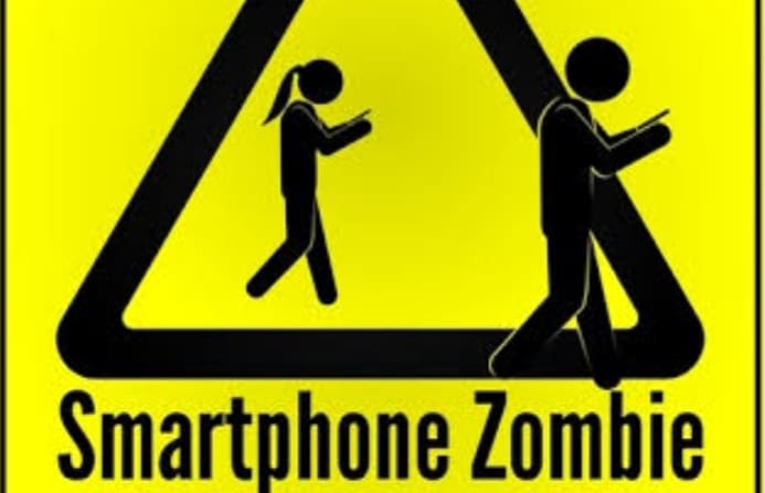 Abantu baphenduke izithunzela ngenxa yamafoni