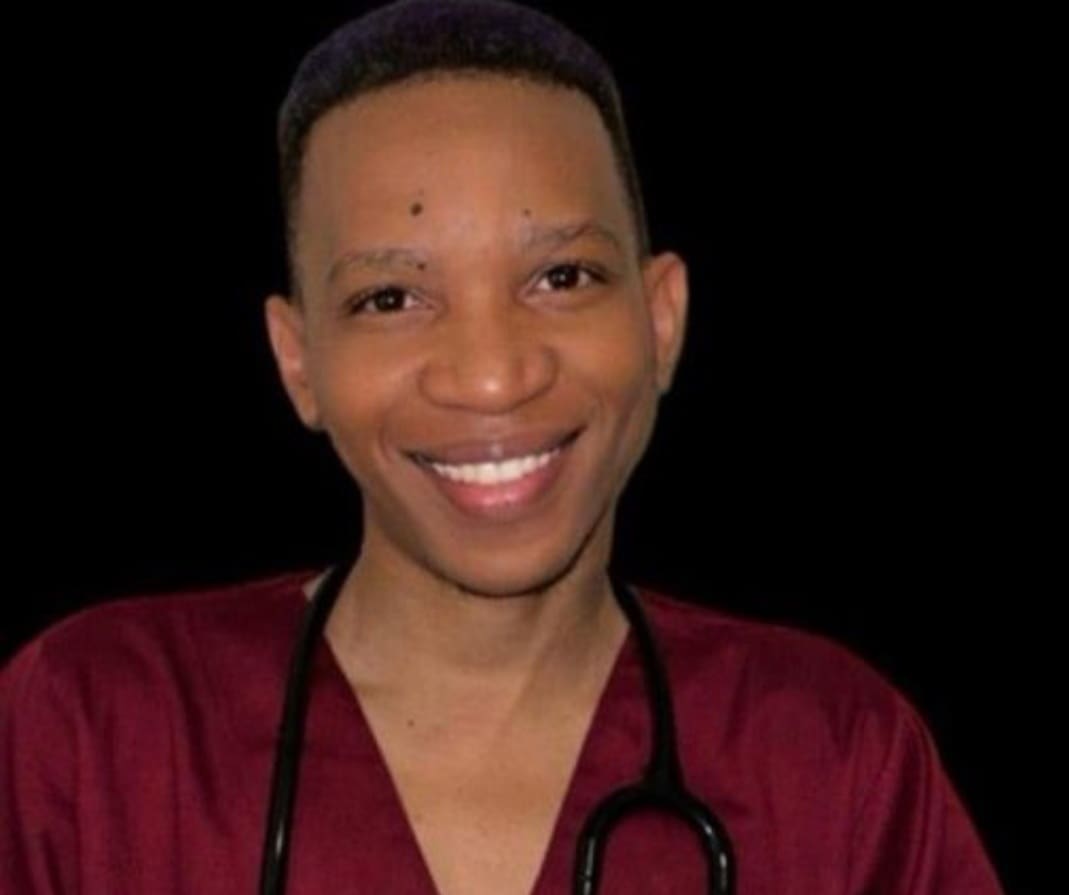 Kukhona okusina kumjeqeza obezenza udokotela ezinkundleni zokuxhumana