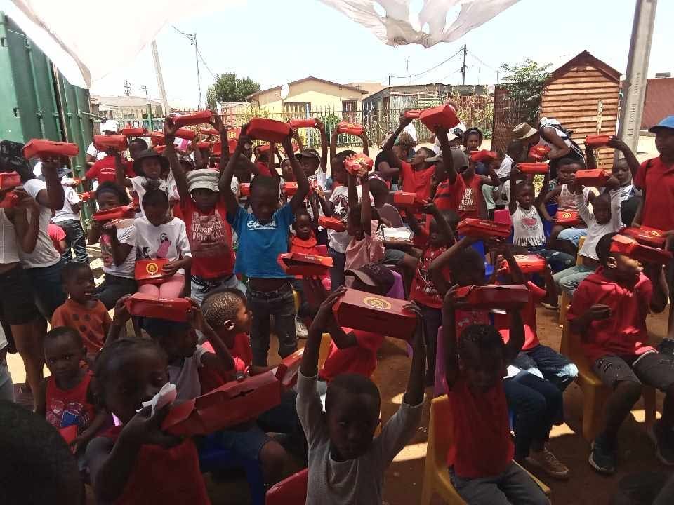 A Roaring Gesture: Orange Farm’s Hungry Lion donates 230 meals to local children