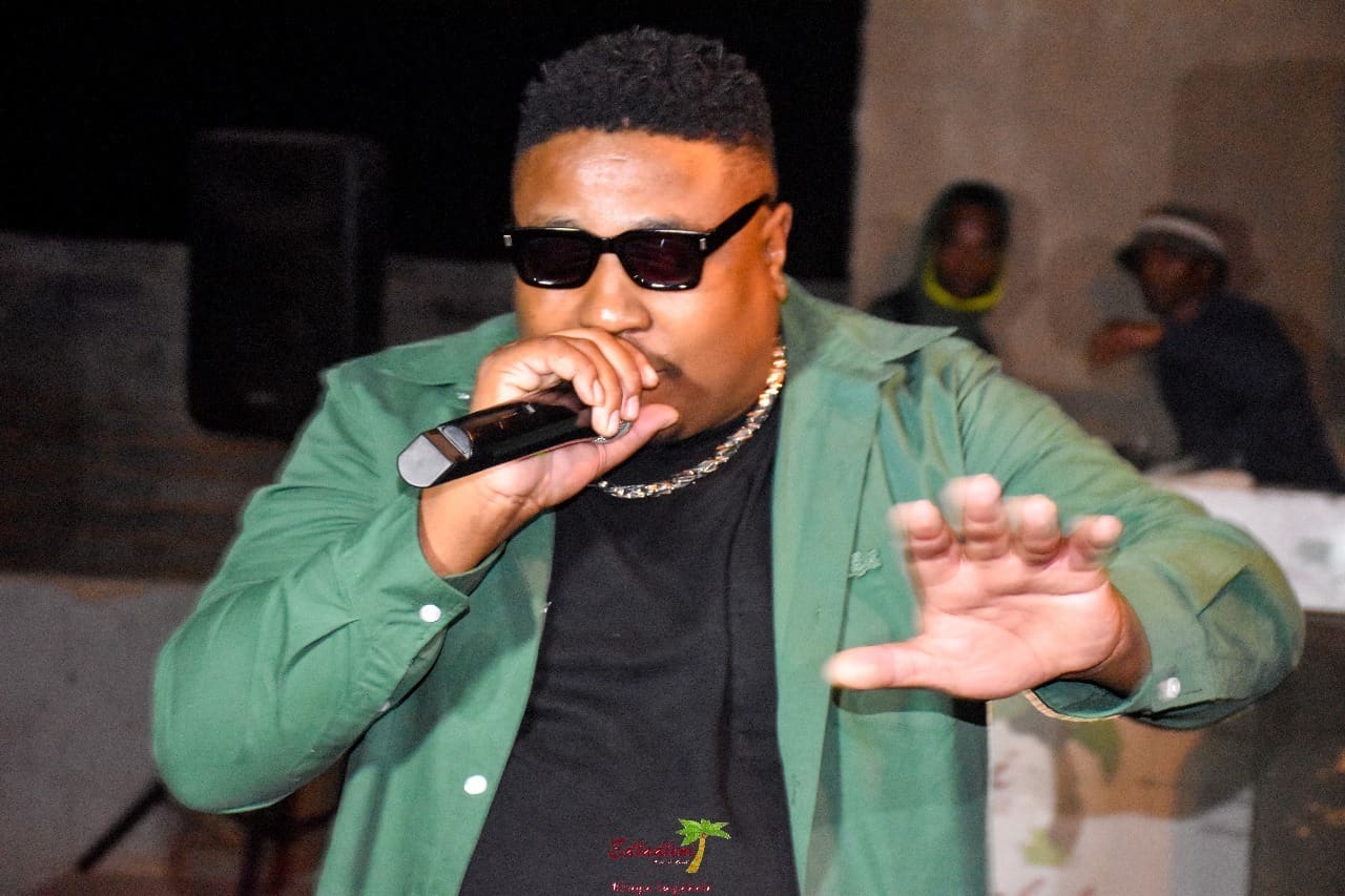 Edladleni Pub delivers an electrifying Hip-Hop experience