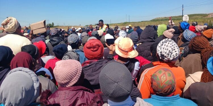 Mokokotlong residents block Golden Highway in service delivery protest