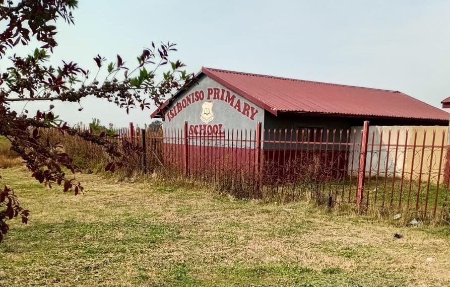 Johannesburg City Parks and Zoo continues Autumn park clean-up programme across Region G