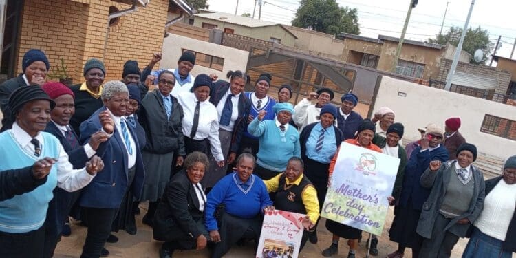 Grannies relive June 16 in school uniform