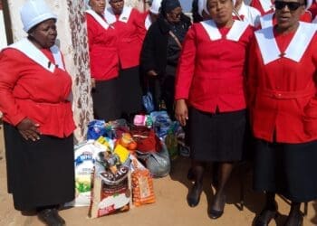Methodist Church Ext 2 donates to Ekuphumuleni