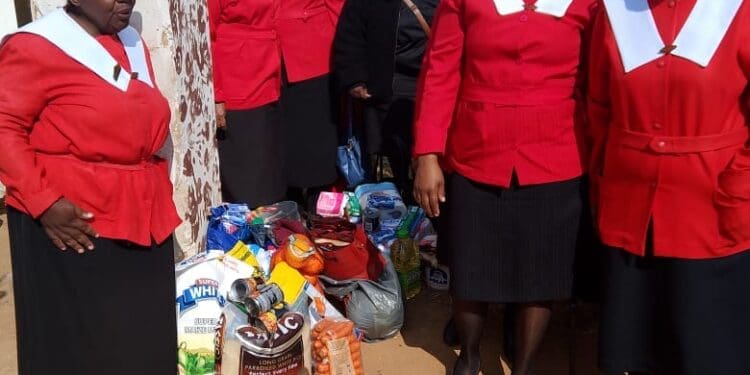 Methodist Church Ext 2 donates to Ekuphumuleni